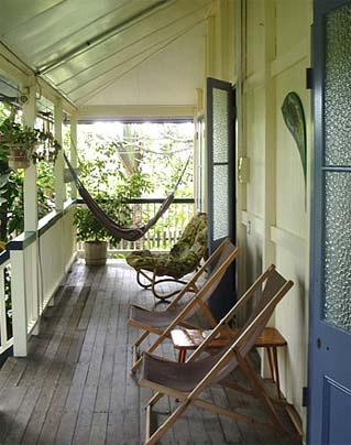 Hervey Bay Accommodation - Mango Hostel verandah