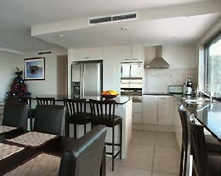 Hervey Bay Accommodation - Pier One Dinning Kitchen